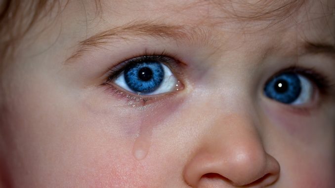 Kind weint in der Kita - was tun?
